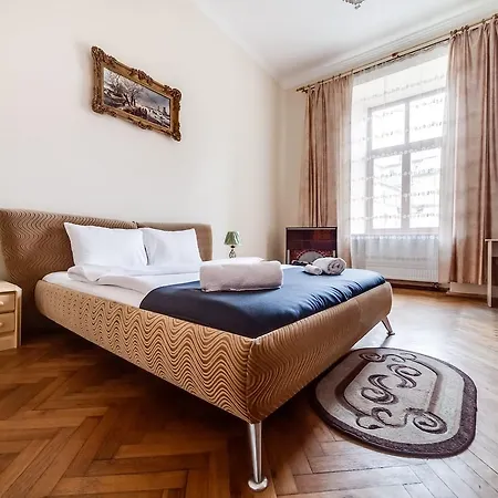 Romantic Apartments With Balcony Lviv Exterior photo