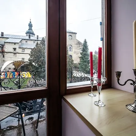 Romantic Apartments With Balcony Lviv Exterior photo